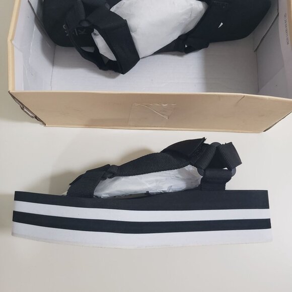 New YOKI Women's Neyo Comfort Wedge Platform Sandal‎ in Black Size 9 - Picture 4 of 7